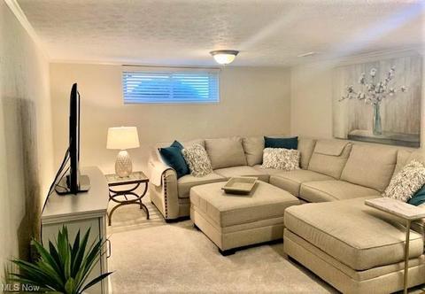 7300 Ames Rd, Parma, OH 44129 photo 9