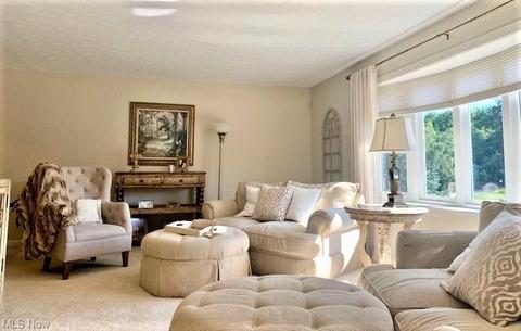7300 Ames Rd, Parma, OH 44129 photo 6