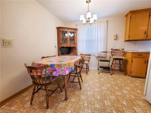 425 Ambrose Ave NW, Canton, OH 44708 photo 5