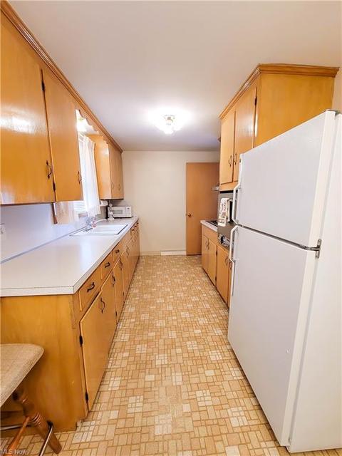 425 Ambrose Ave NW, Canton, OH 44708 photo 6