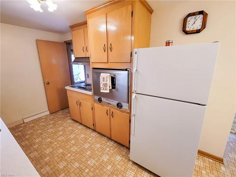 425 Ambrose Ave NW, Canton, OH 44708 photo 8