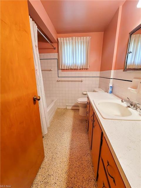 425 Ambrose Ave NW, Canton, OH 44708 photo 9