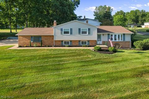 2475 Alan Dr, Willoughby Hills, OH 44092 photo 1