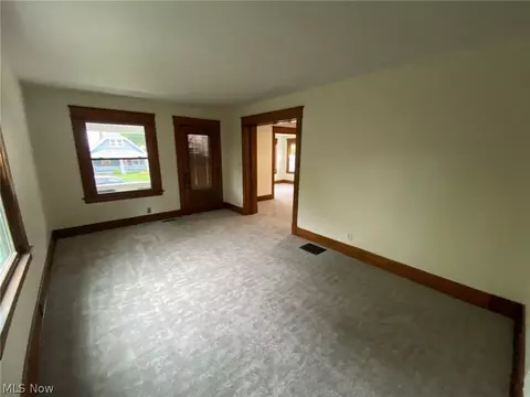 414 Maplewood Ave, Struthers, OH 44471 photo 11