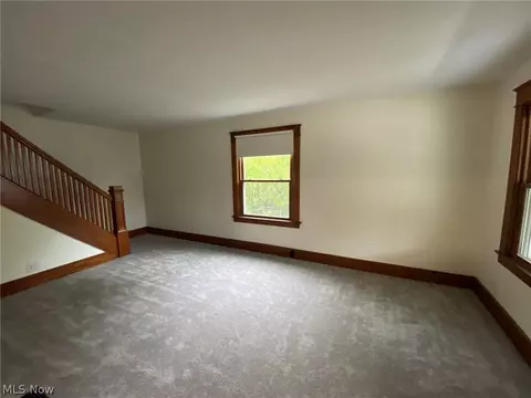414 Maplewood Ave, Struthers, OH 44471 photo 9