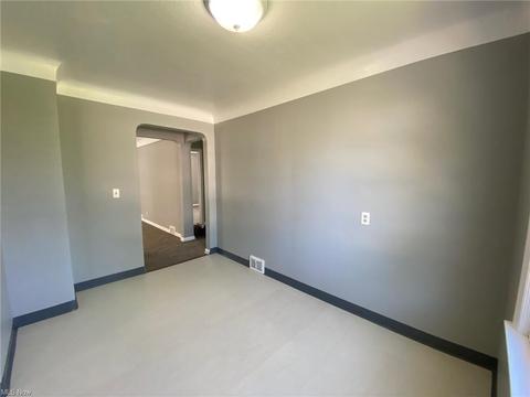 376 E 250th St, Euclid, OH 44132 photo 5