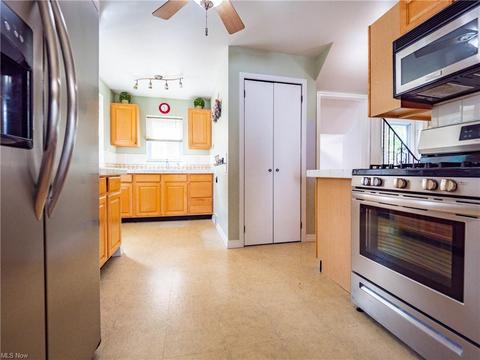65 E 213 St, Euclid, OH 44123 photo 11