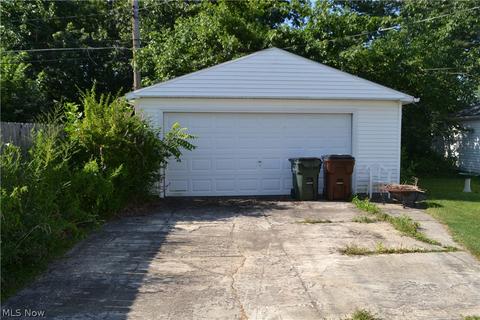 4507 Maplecrest Ave, Parma, OH 44134 photo 18