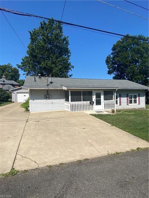 745 S Walnut St, Orrville, OH 44667