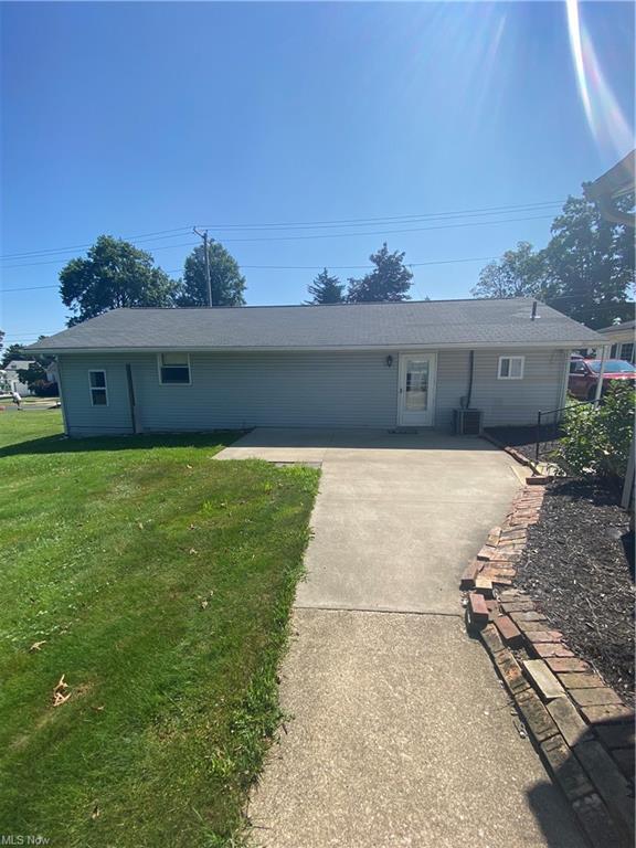  745 S Walnut St, Orrville, OH 44667 photo 4