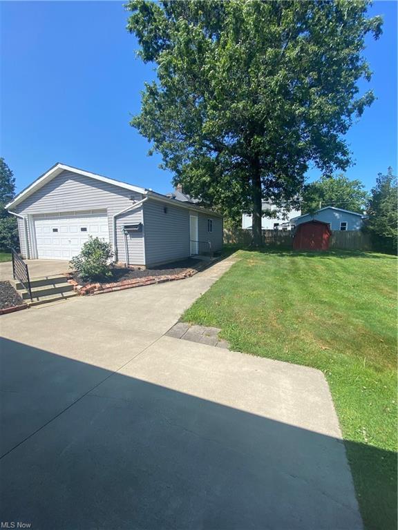  745 S Walnut St, Orrville, OH 44667 photo 3