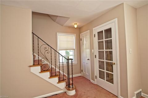 105 E 207th St, Euclid, OH 44123 photo 6