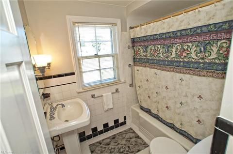 105 E 207th St, Euclid, OH 44123 photo 23