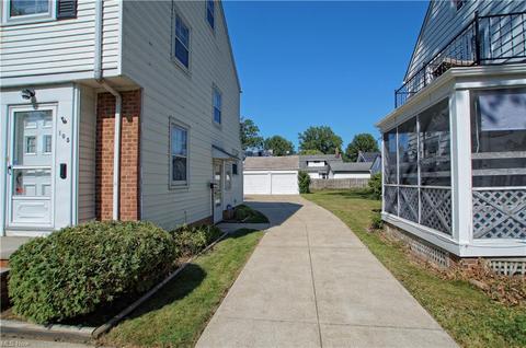 105 E 207th St, Euclid, OH 44123 photo 32