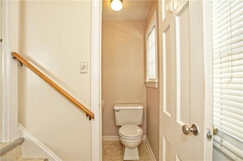 105 E 207th St, Euclid, OH 44123 photo 11
