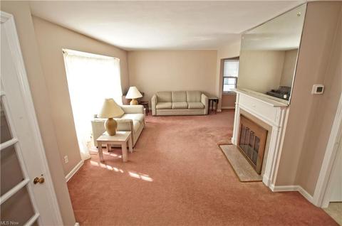 105 E 207th St, Euclid, OH 44123 photo 4