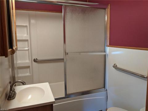147 E Main St, Dalton, OH 44618 photo 9