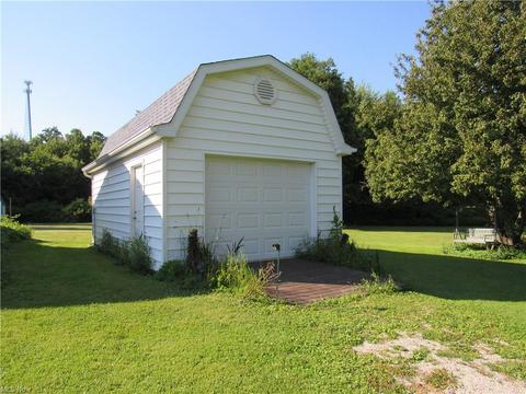 1991 Austinburg Rd, Ashtabula, OH 44004 photo 3