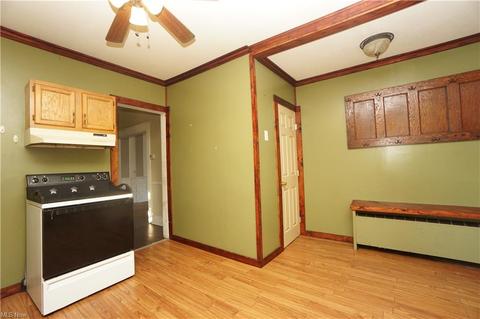 215 E Summit St, Alliance, OH 44601 photo 6