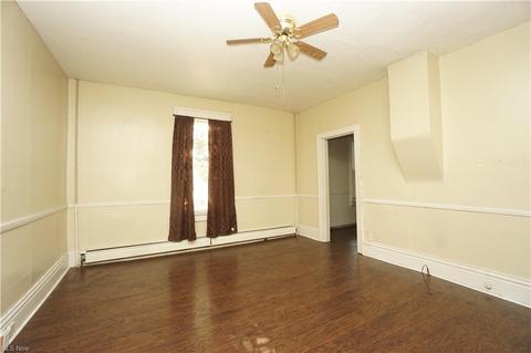 215 E Summit St, Alliance, OH 44601 photo 8