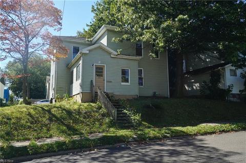 215 E Summit St, Alliance, OH 44601 photo 1