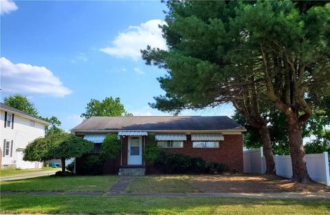 614 Ricksecker St, Dover, OH 44622 photo 1