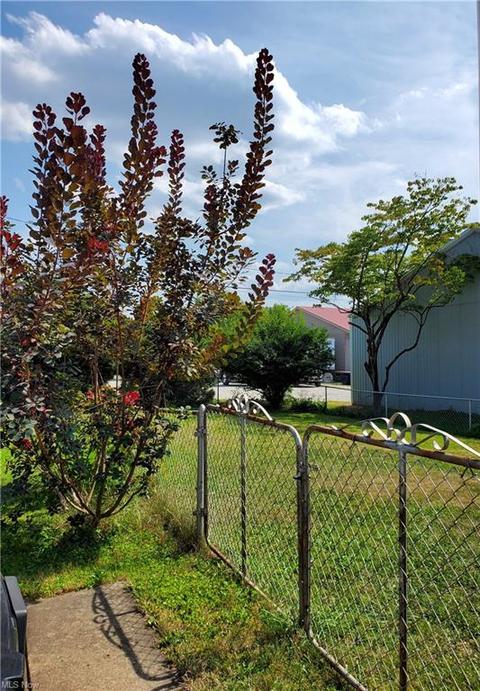 614 Ricksecker St, Dover, OH 44622 photo 8