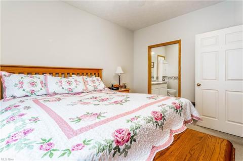 314 Stonehedge Dr, Elyria, OH 44035 photo 9
