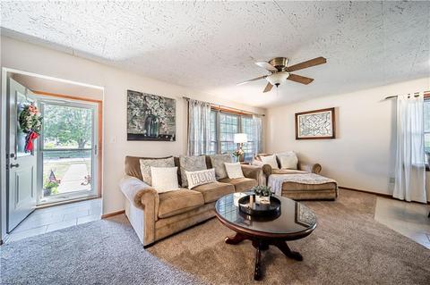 31715 Royalview Dr, Willowick, OH 44095 photo 2