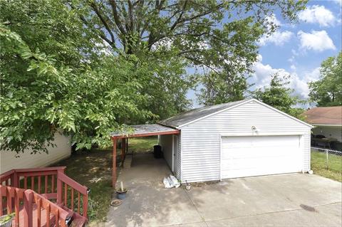 1722 Lorimer Rd, Parma, OH 44134 photo 8