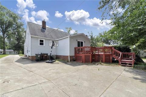 1722 Lorimer Rd, Parma, OH 44134 photo 5
