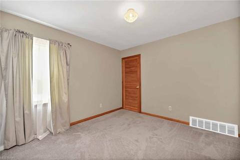 1722 Lorimer Rd, Parma, OH 44134 photo 25