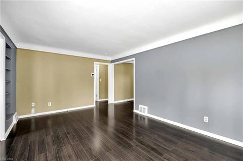 1722 Lorimer Rd, Parma, OH 44134 photo 14