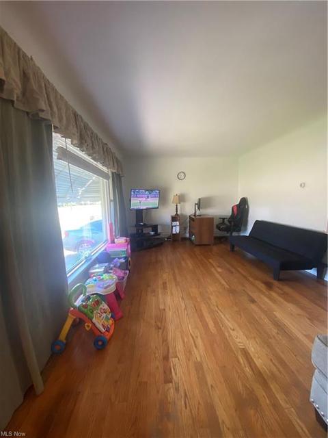 30301 Barjode Rd, Willowick, OH 44095 photo 4