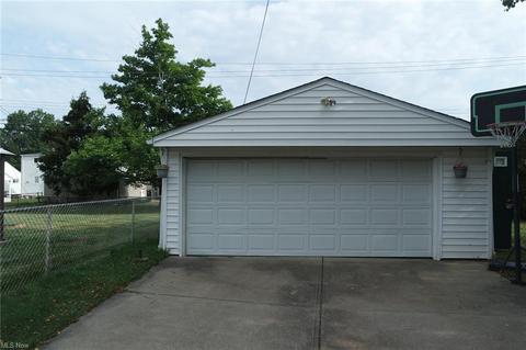 30301 Barjode Rd, Willowick, OH 44095 photo 19