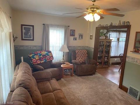 704 E 4th St, Dover, OH 44622 photo 10
