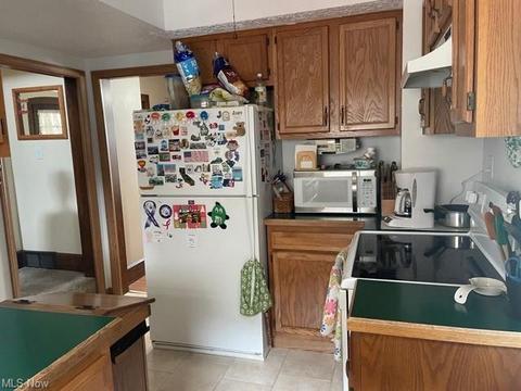 704 E 4th St, Dover, OH 44622 photo 5