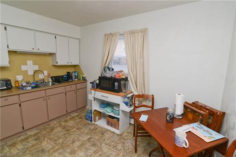 455-457 Eighth St, Struthers, OH 44471 photo 3