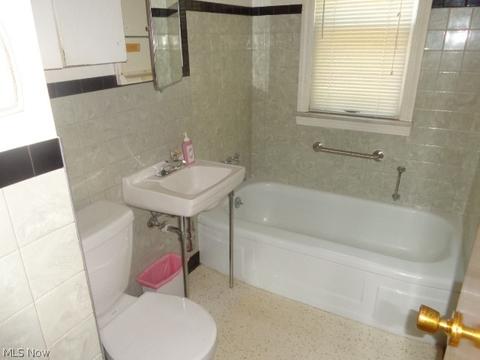 2806 Lucerne Ave, Parma, OH 44134 photo 13