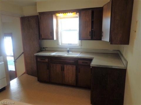 2806 Lucerne Ave, Parma, OH 44134 photo 9