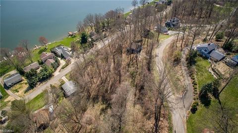 162 E Mohawk Dr, Malvern, OH 44644 photo 2