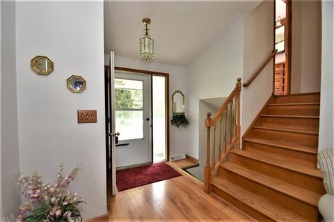 7340 Liberty Rd, Solon, OH 44139 photo 2