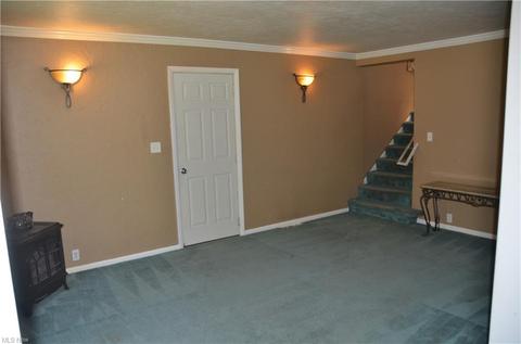 2248 River Rd, Willoughby Hills, OH 44094 photo 4