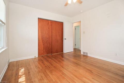 21 E Lowell Ave, Akron, OH 44310 photo 11