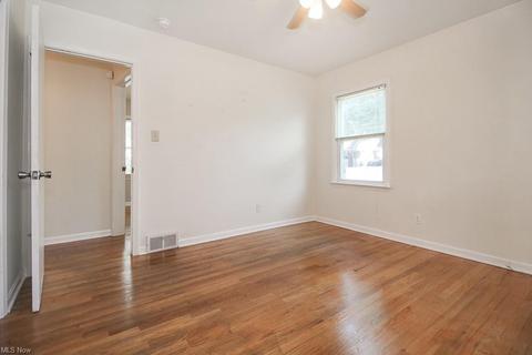 21 E Lowell Ave, Akron, OH 44310 photo 13