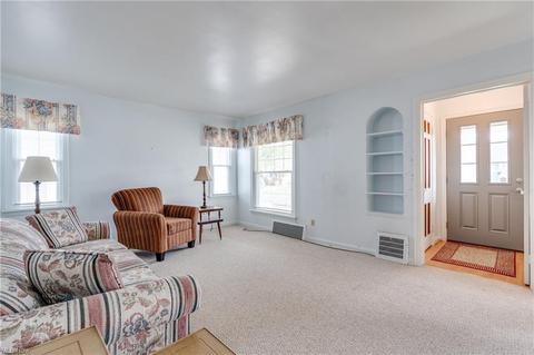 6914 Gilbert Ave, Parma, OH 44129 photo 13