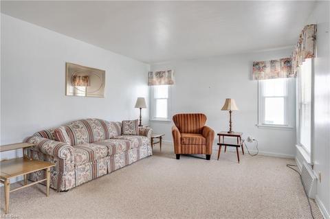 6914 Gilbert Ave, Parma, OH 44129 photo 12