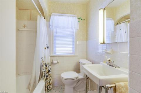 6914 Gilbert Ave, Parma, OH 44129 photo 21