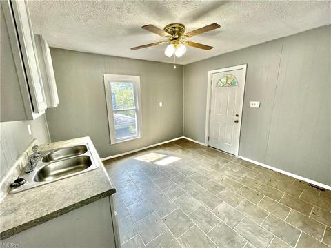 911 Fulton Rd NW, Canton, OH 44703 photo 15