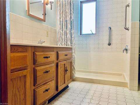 116 E Ridgewood Dr, Seven Hills, OH 44131 photo 23